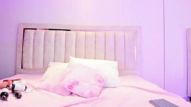 AlaiaMoretti  online show from March 2026 05:02:02 AM