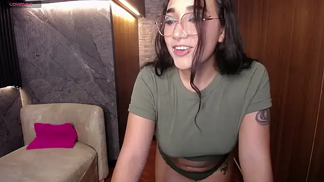 Aura cute  online show from March 2026 12:35:02 AM