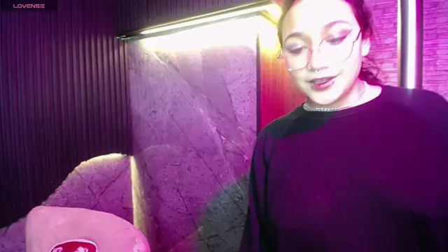 Aura cute  online show from April 2026 03:41:01 AM