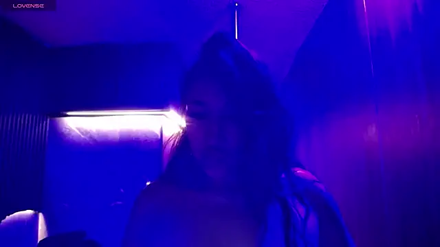 Aura cute  online show from April 2026 04:18:01 AM