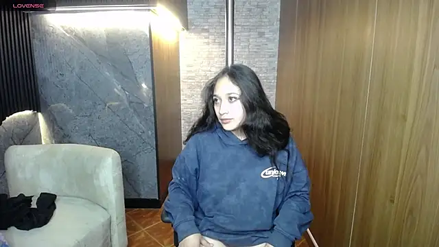 Aura cute  online show from April 2026 03:43:02 AM