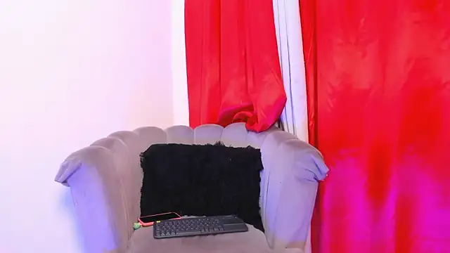 im aliisson online show from February 2026 12:27:01 PM