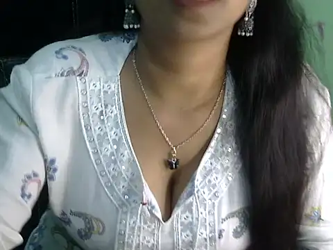 cute momo love online show from April 2026 05:41:02 AM