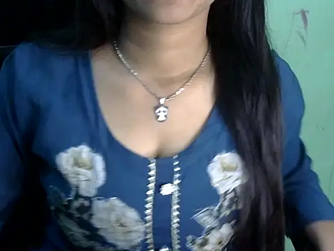 cute momo love online show from March 2026 05:04:02 AM