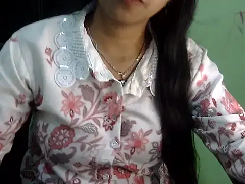 cute momo love online show from April 2026 05:03:01 AM