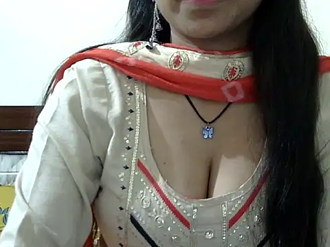 cute momo love online show from February 2026 08:37:02 AM