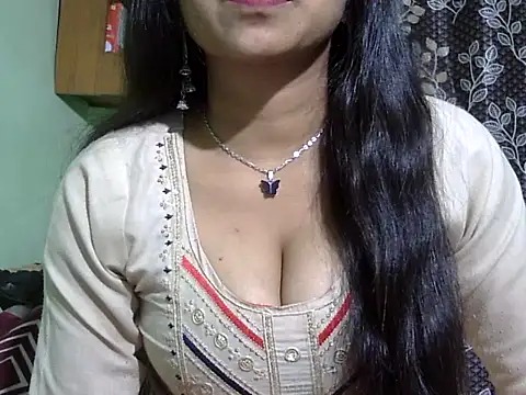 cute momo love online show from February 2026 05:18:01 AM