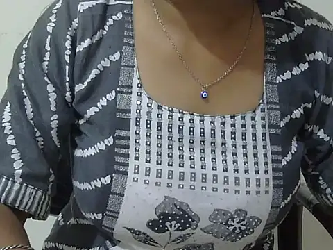 cute momo love online show from May 2026 07:28:01 AM