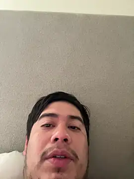 Sweetdickwill online show from February 2026 05:03:02 PM