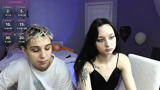 LuxuryLoverss online show from April 2026 11:28:02 AM