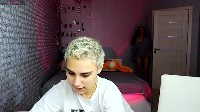 LuxuryLoverss online show from March 2026 11:05:02 AM