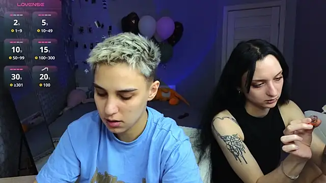 LuxuryLoverss online show from April 2026 11:05:01 AM