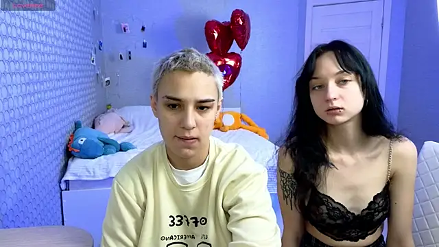 Snapshot of LuxuryLoverss chatting on February 2026 06:57:02 AM LuxuryLoverss online show from February 2026 06:57:02 AM