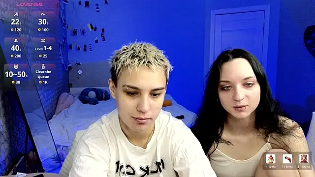 LuxuryLoverss online show from April 2026 11:12:01 AM