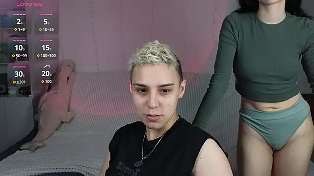 Snapshot of LuxuryLoverss chatting on June 2026 03:06:02 PM LuxuryLoverss online show from June 2026 03:06:02 PM