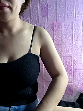 juicy-milu online show from March 2026 02:40:01 PM