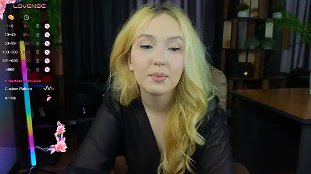 Snapshot of Marta_Joy chatting on March 2026 05:08:02 AM Marta Joy online show from March 2026 05:08:02 AM