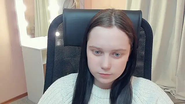 Snapshot of LynnaNull chatting on February 2026 01:23:01 PM LynnaNull online show from February 2026 01:23:01 PM