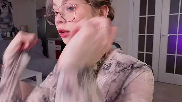 Dipamelly online show from March 2026 02:22:01 AM