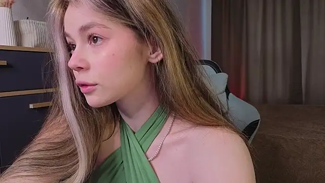 Dipamelly online show from April 2026 02:13:02 AM