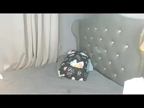 Ela Rossie online show from April 2026 02:02:01 PM