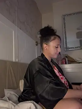 mayawesttt online show from April 2026 09:38:01 PM