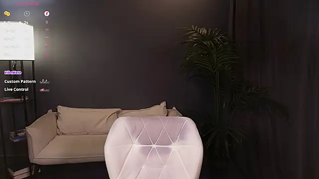 Elle Funning online show from May 2026 03:59:01 AM