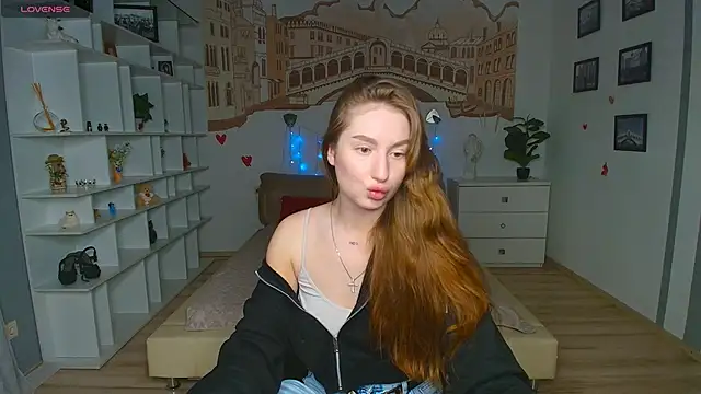 AlicaFoxis online show from April 2026 06:09:02 PM