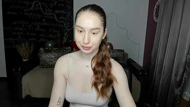 AlicaFoxis online show from March 2026 06:47:01 PM