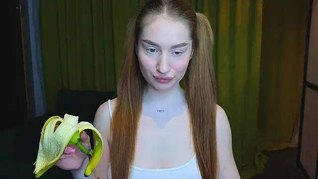 AlicaFoxis online show from February 2026 06:52:01 PM