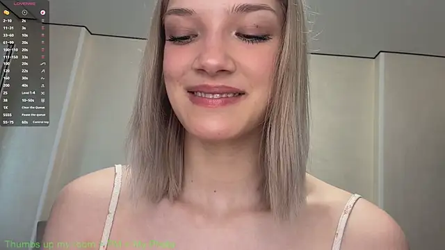 Snapshot of Carolini_i chatting on July 2026 04:20:01 PM Carolini i online show from July 2026 04:20:01 PM