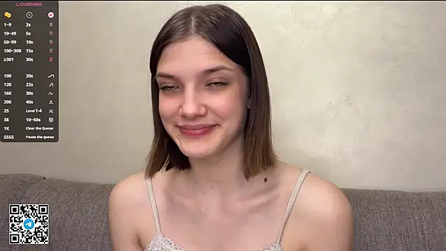 Carolini i online show from March 2026 07:26:01 PM