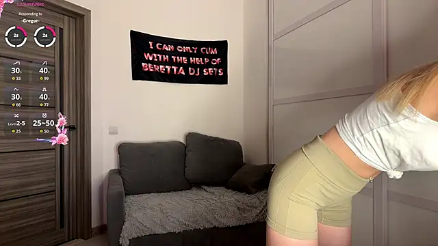 HeeEgno online show from March 2026 05:07:01 PM