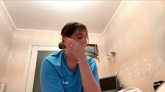 JanineThielman online show from May 2026 02:12:01 PM