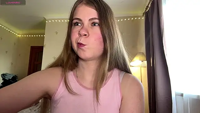 Amy Maev online show from May 2026 11:33:02 AM