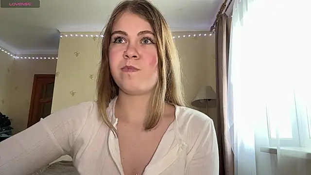Amy Maev online show from April 2026 12:29:02 PM