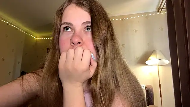 Amy Maev online show from May 2026 07:23:01 AM