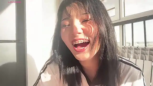 Snapshot of minnie_joy chatting on May 2026 12:17:01 PM minnie joy online show from May 2026 12:17:01 PM
