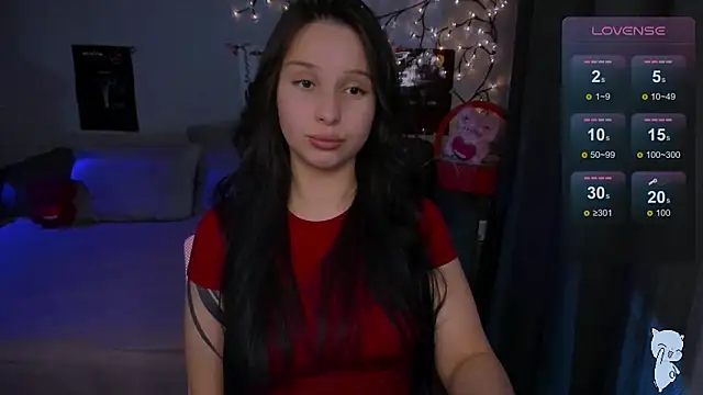 SoftyMooon online show from March 2026 06:13:02 PM