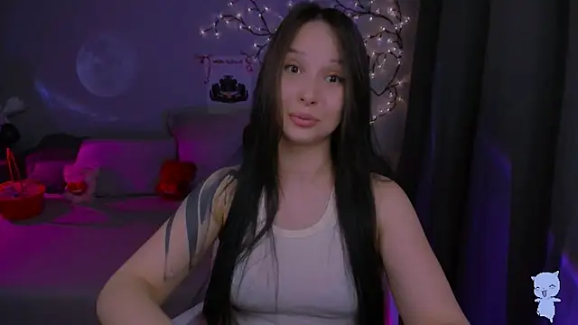 SoftyMooon online show from April 2026 07:10:02 PM