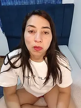 Snapshot of ANGELY_WET_JEET chatting on June 2026 03:06:02 AM ANGELY WET JEET online show from June 2026 03:06:02 AM