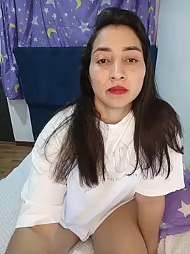 Snapshot of ANGELY_WET_JEET chatting on June 2026 03:25:02 AM ANGELY WET JEET online show from June 2026 03:25:02 AM