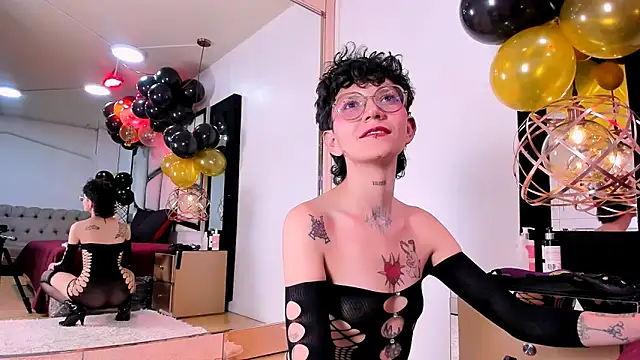 Calioperoux online show from March 2026 10:00:02 PM