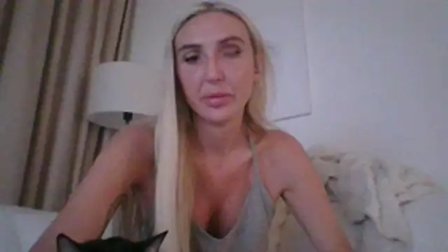Snapshot of kinkykara25 chatting on March 2026 04:56:01 PM kinkykara25 online show from March 2026 04:56:01 PM