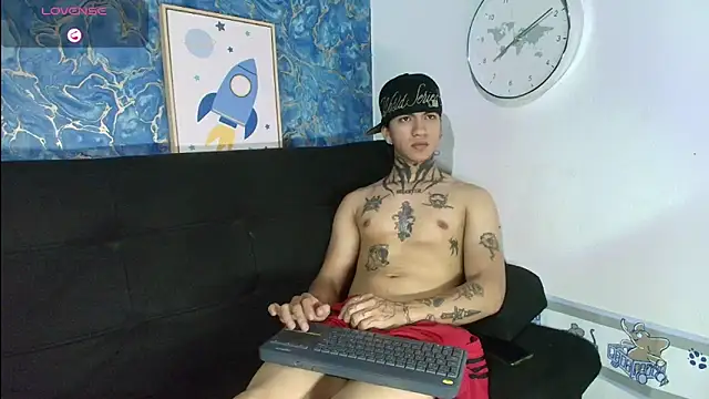 Snapshot of Tessarion_Black chatting on June 2026 07:16:02 AM Tessarion Black online show from June 2026 07:16:02 AM