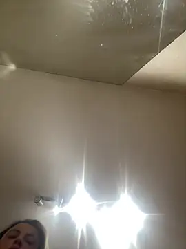 Nanda loiragostosa online show from April 2026 12:23:01 AM