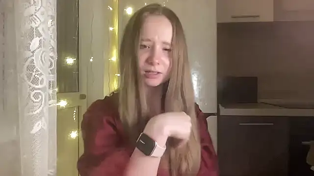 cutefoxieee online show from April 2026 09:19:02 PM