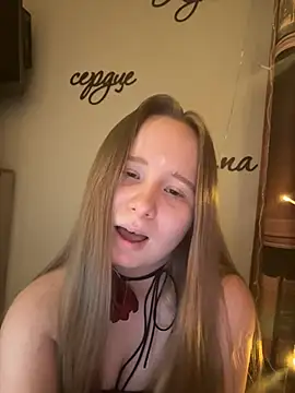 Snapshot of cutefoxieee chatting on July 2026 07:43:02 PM cutefoxieee online show from July 2026 07:43:02 PM