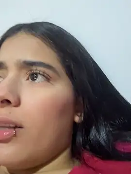 Snapshot of Isaa-queen chatting on May 2026 02:16:02 AM Isaa-queen online show from May 2026 02:16:02 AM