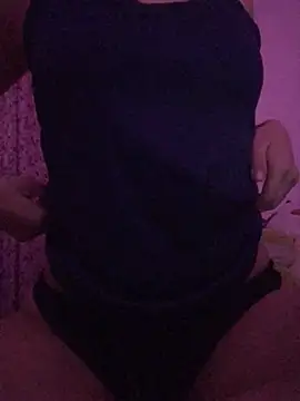 eemilyy22 online show from February 2026 02:56:02 AM